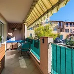 Grand 2 Pieces Et Belle Terrasse Appartement